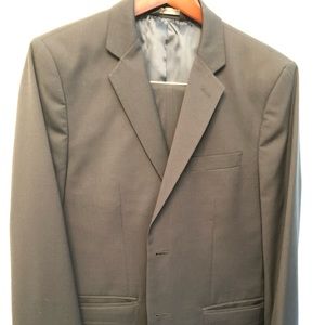 Banana Republic Men’s Navy Suit